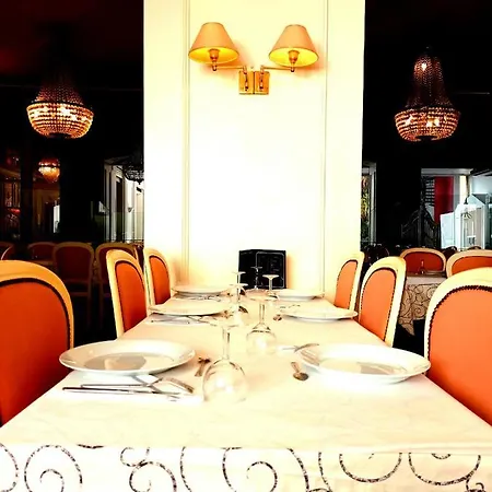 Hotel Jeanne D'arc Lourdes