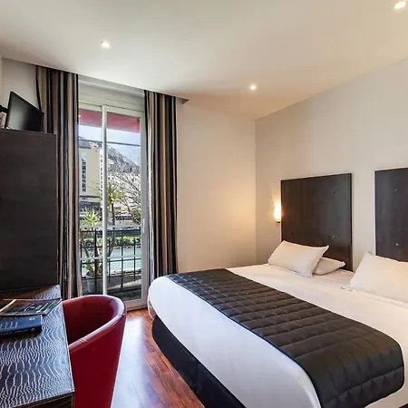 Jeanne D'arc Hotel