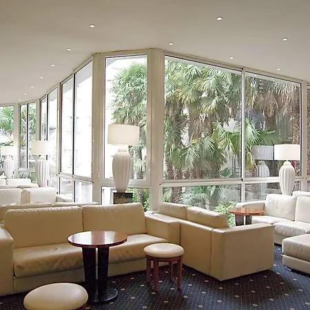 Jeanne D'arc Hotel
