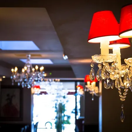 Hotel Jeanne D'arc 4*