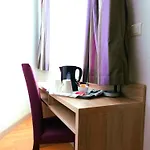 Hotel Jeanne D'arc 4*