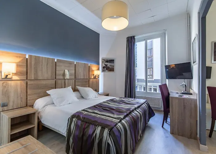 Hotel Jeanne D'arc 4*