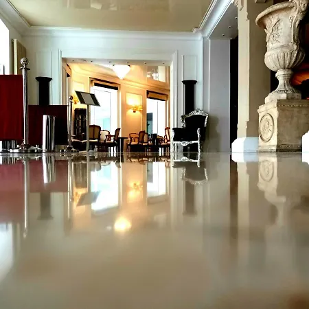 Hotel Jeanne D'arc Lourdes